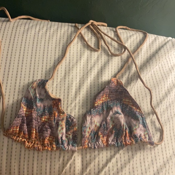 San Lorenzo Reversible Bikini Top - Picture 2 of 2